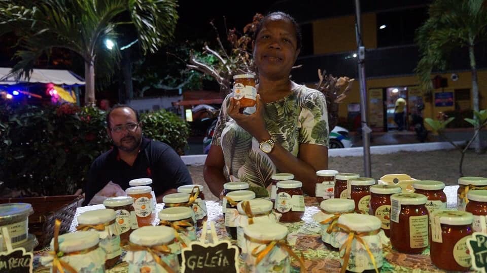  Feira da economia solidária movimenta Vilas do Atlântico no fim de semana