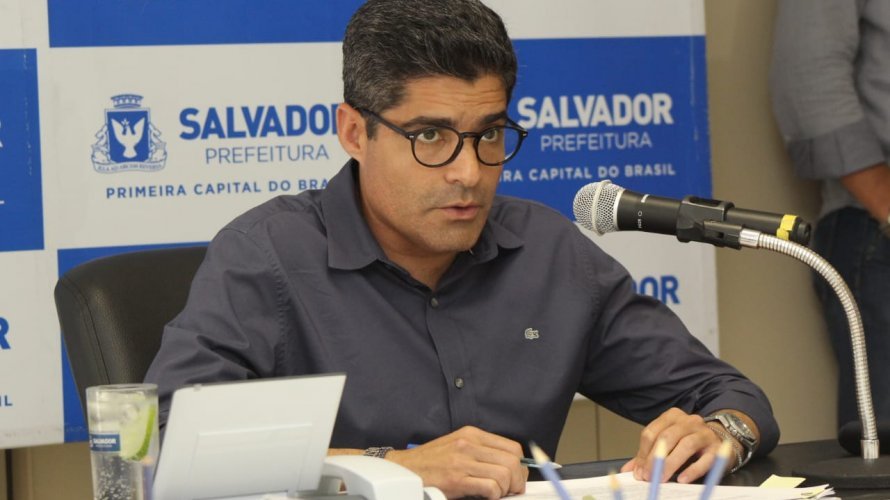  Prefeito de Salvador prorroga suspensão de aulas, academias e cinemas até 4 de maio