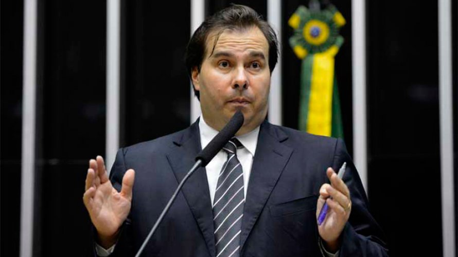 Com respaldo de Maia, Câmara tenta aprovar pauta-bomba pró-estados nesta quinta-feira