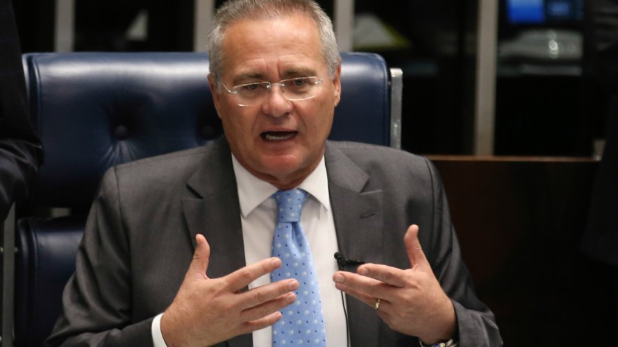  Renan Calheiros acredita que é mais fácil cassar Bolsonaro no TSE do que no Congresso