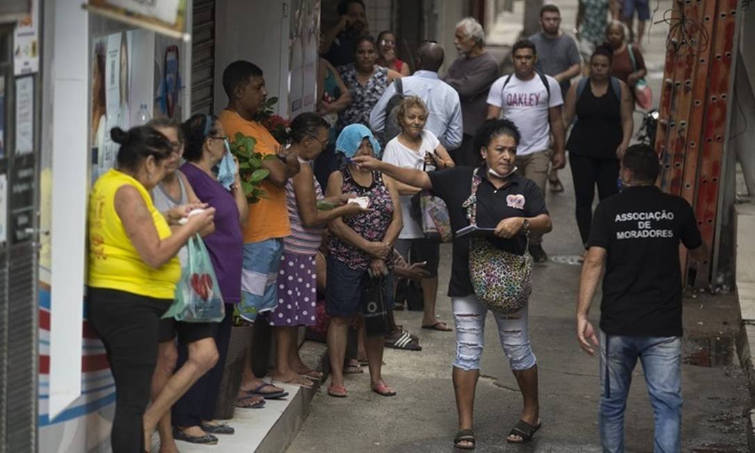  Coronavírus: Onze favelas no Rio têm casos suspeitos investigados