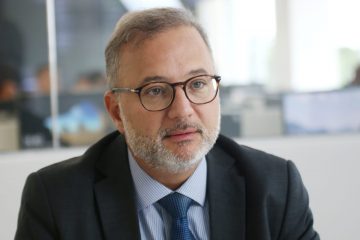 Covid-19: “Quatro semanas para esmagar a curva”; leia o artigo de Fábio Vilas-Boas