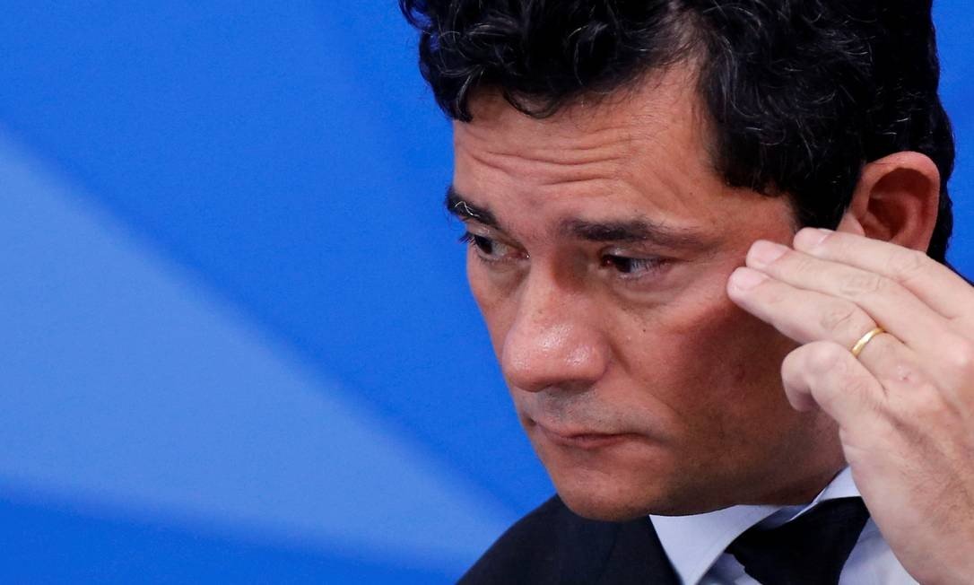 Celso de Mello dá prazo de cinco dias para PF interrogar Moro