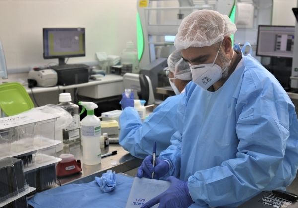 Nova variante do coronavírus é descoberta no Brasil; cepa já circula na Bahia