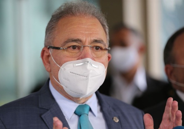 Copa América no Brasil não é ‘risco adicional’, diz ministro da Saúde