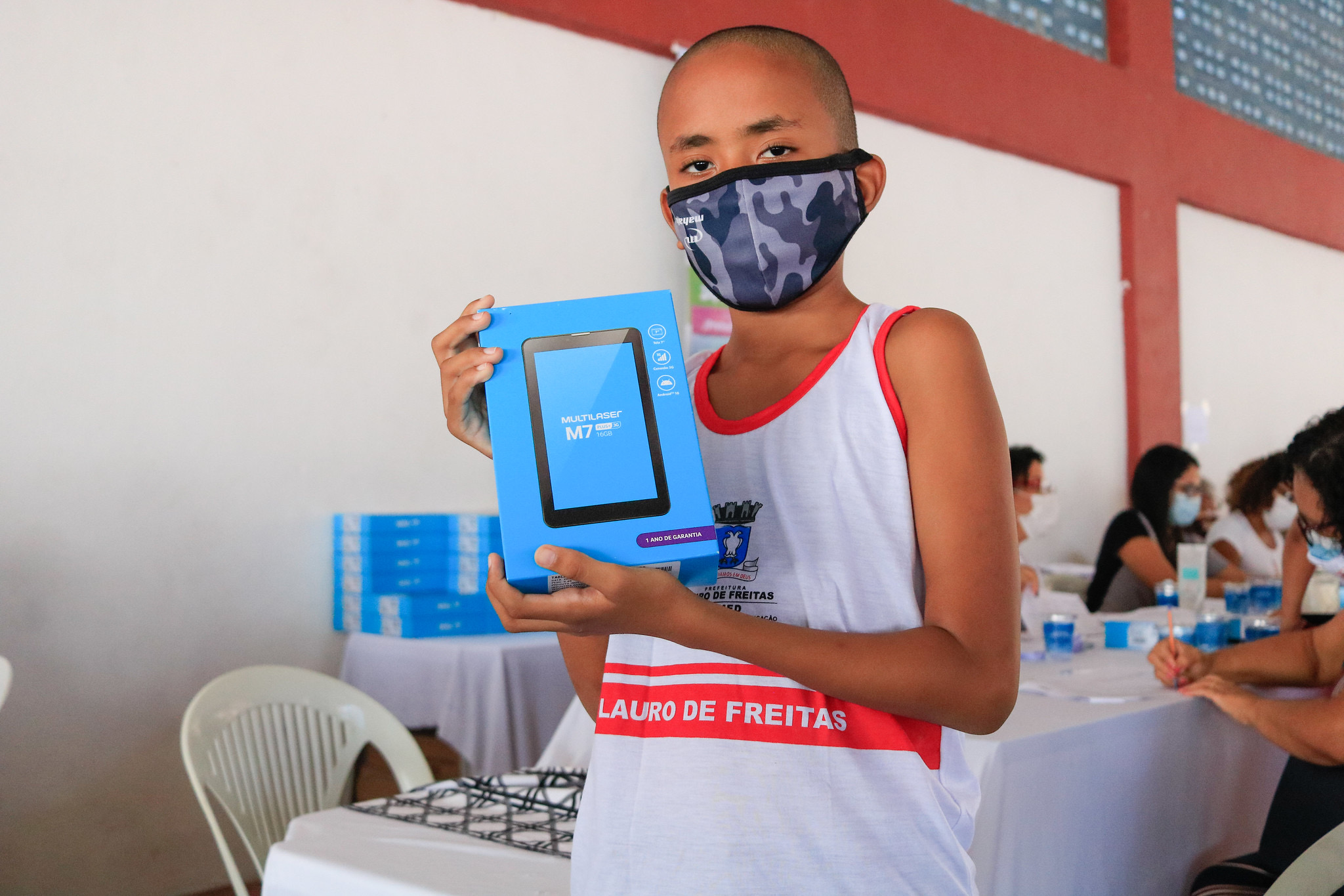  Com implementação de tecnologia na educação, Lauro de Freitas inicia a entrega de 21 mil tablets para a comunidade escolar