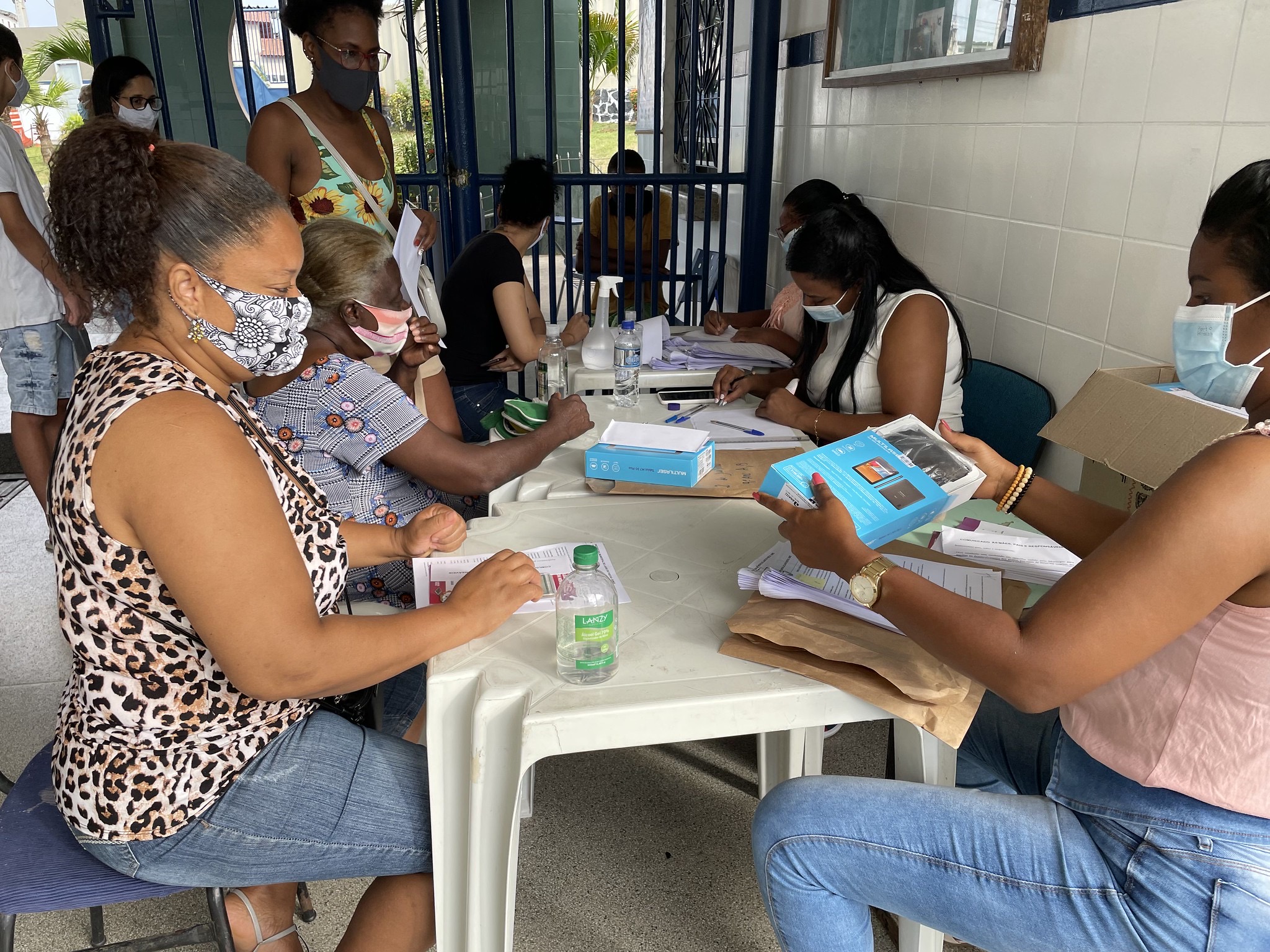  Lauro de Freitas já entregou mais de 5.500 tablets para alunos e professores da rede municipal de ensino