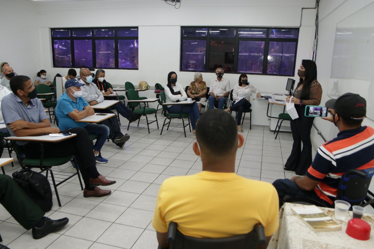 Prefeitura discute acessibilidade com pessoas com deficiência e empresas de transporte público