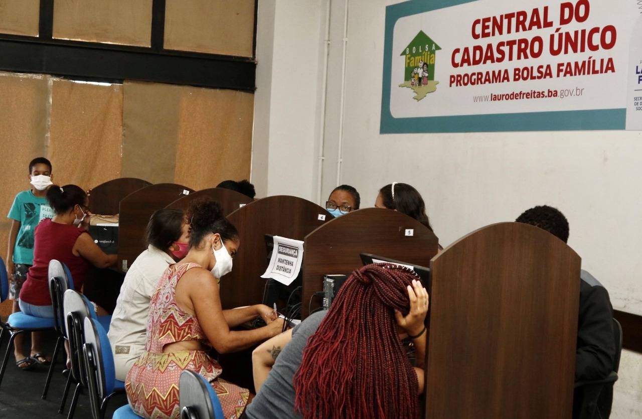Plantão do Social atualiza dados dos beneficiários do CadÚnico em Lauro de Freitas até a próxima terça-feira (09)