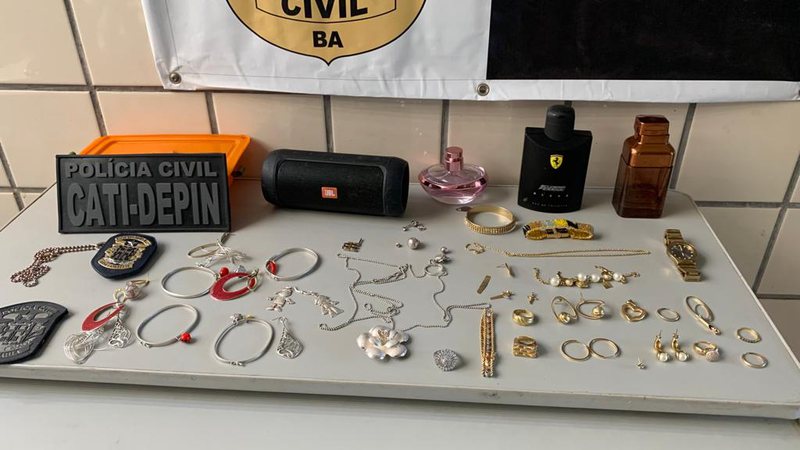  Homem é preso suspeito de roubar jóias avaliadas em 20 R$ mil no extremo sul da Bahia