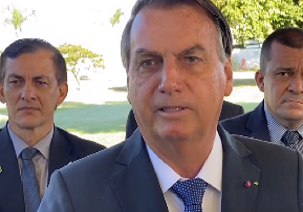  Bolsonaro minimiza número de crianças mortas por covid: ‘Insiginificante’