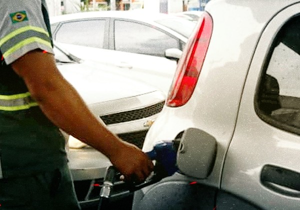  Saindo a R$8,94, Bahia tem gasolina mais cara do Brasil