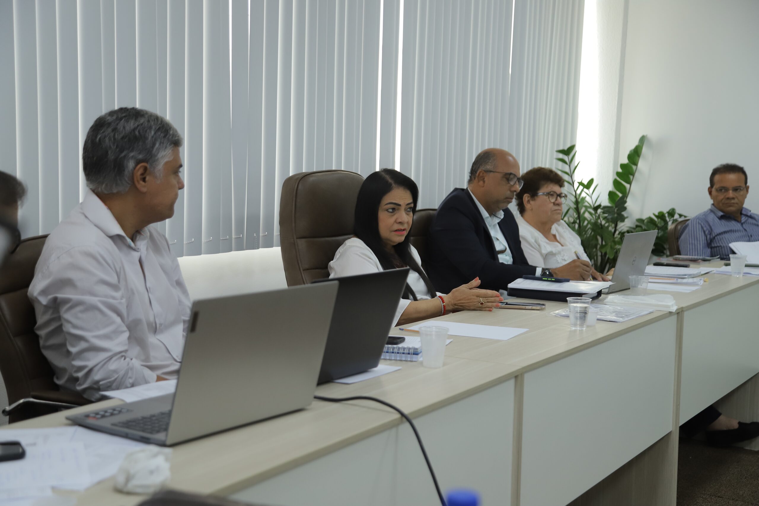 Prefeitura de Lauro de Freitas e Asprolf realizam nova rodada de negociação sobre piso salarial da categoria