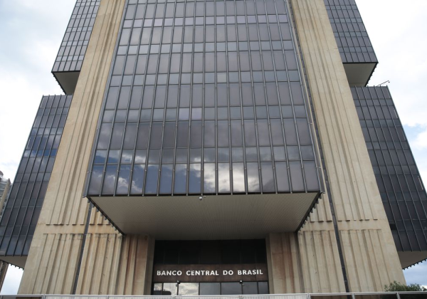  Boletim Focus: projeção de inflação para 2022 volta a subir