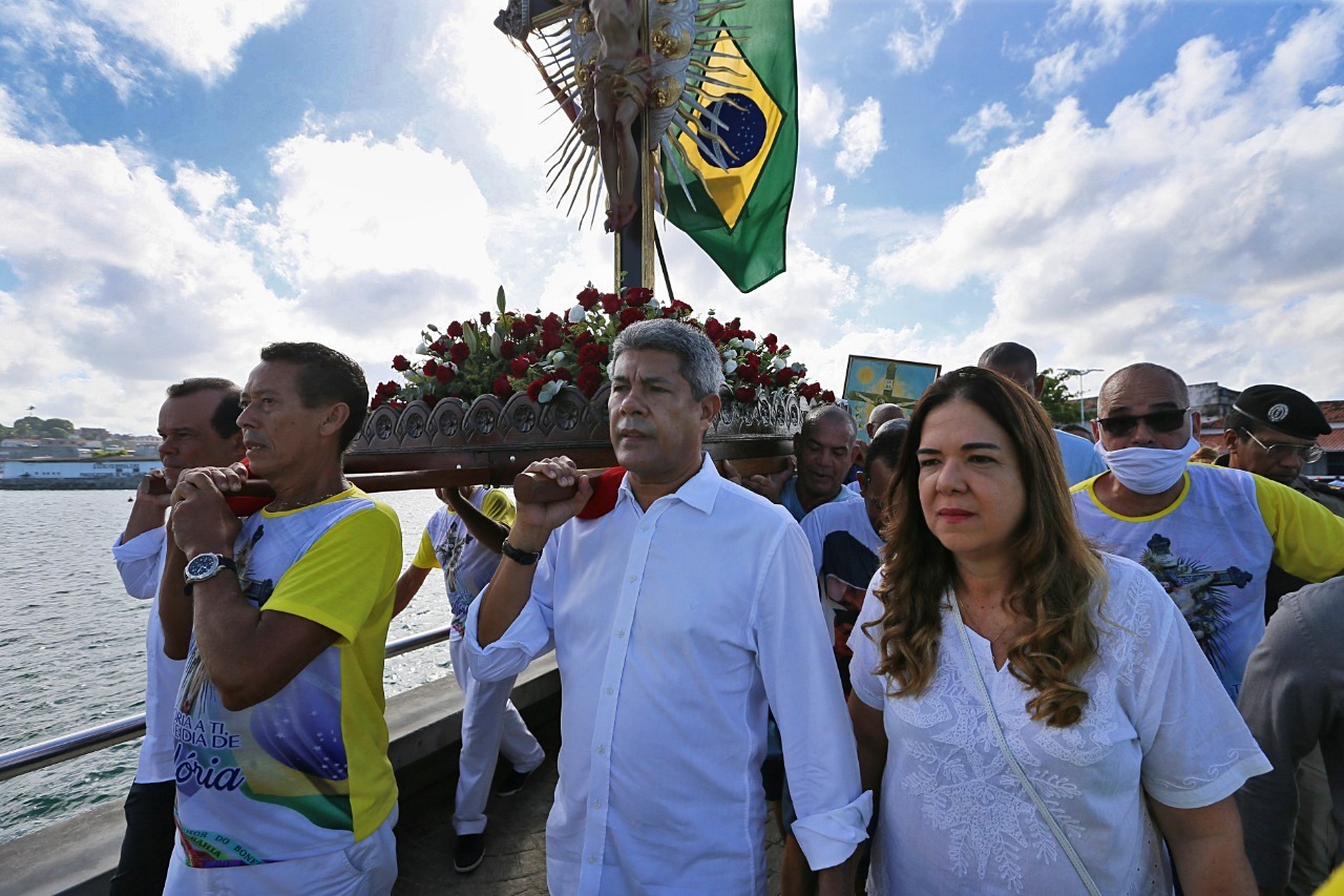  Em Salvador, Jerônimo participa de procissão marítima da imagem do Senhor do Bonfim