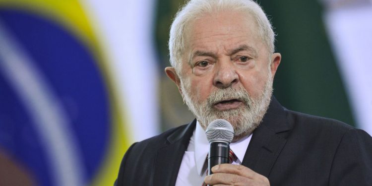  Regulação das redes sociais deve ser uma das prioridades da agenda global, defende Lula