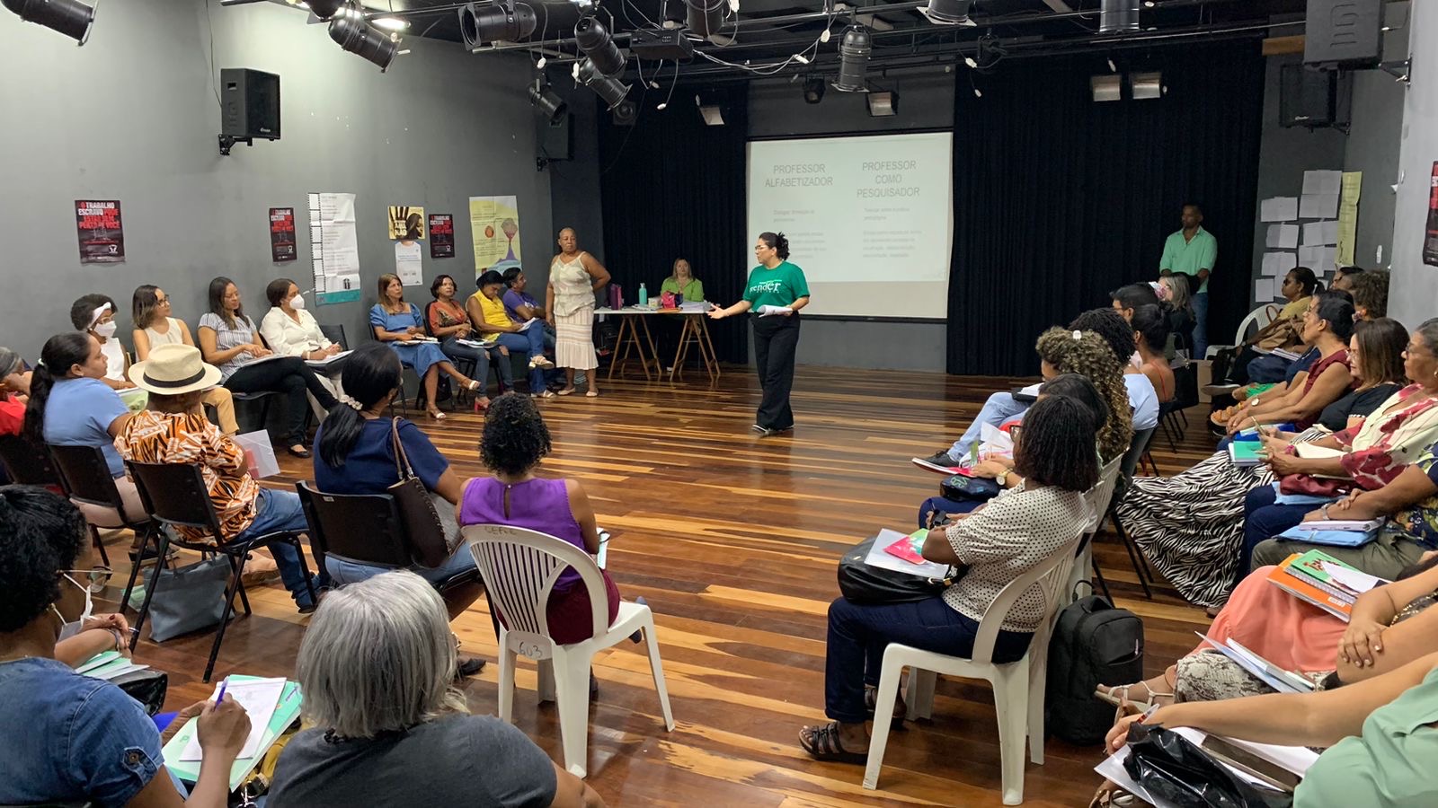  Educação realiza Formação Continuada para professores do 3º ano e coordenadores pedagógicos de Lauro de Freitas