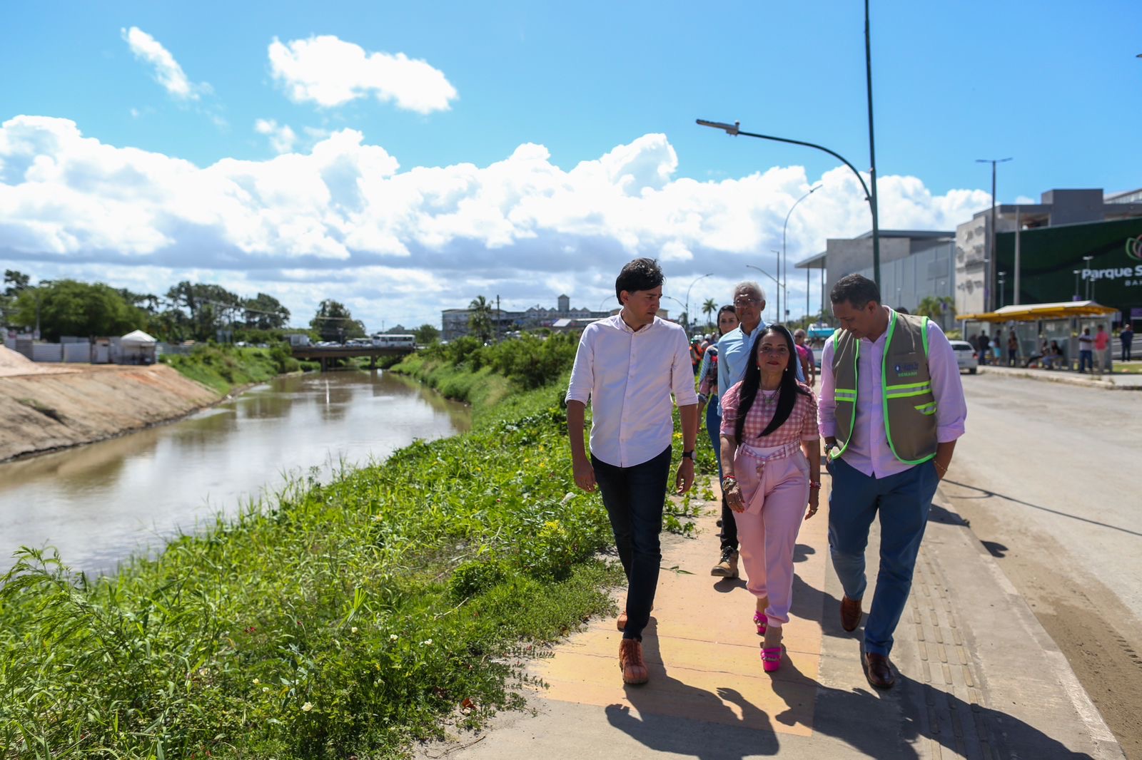  Obras de macrodrenagem na Avenida Beira Rio tem previsão de entrega para dezembro deste ano