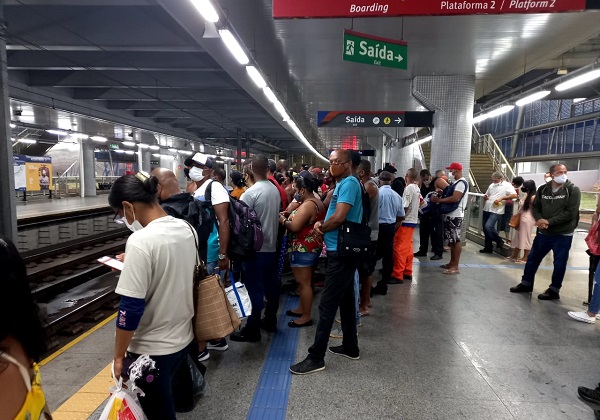  Além de greve em ônibus na RMS, metrôs amanhecem suspensos; CCR garante normalização