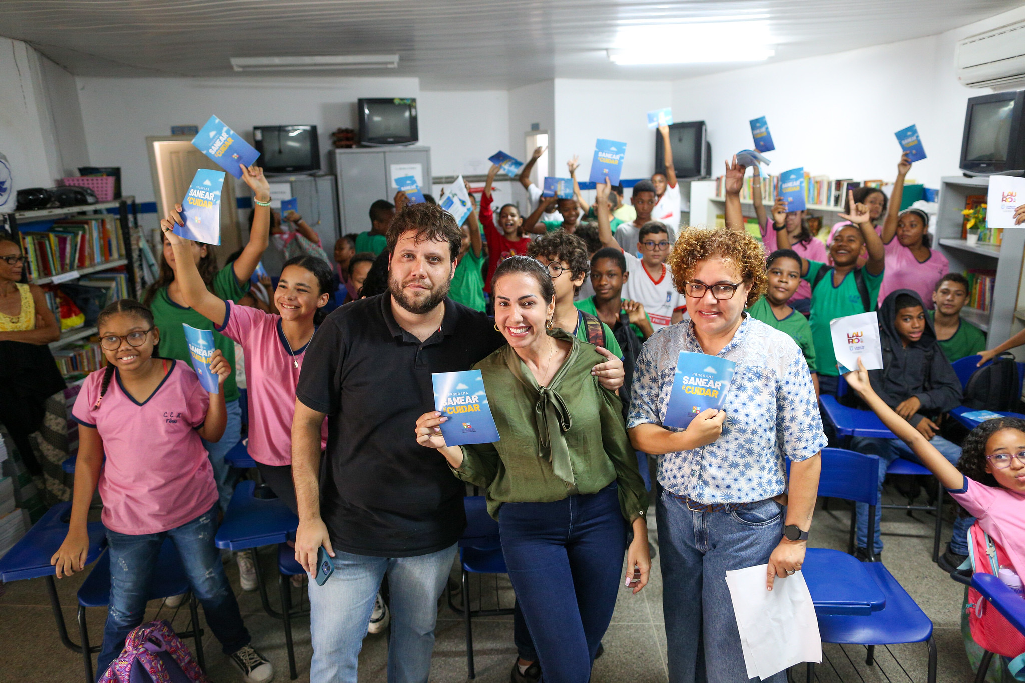  Palestra “Sanear é Cuidar” leva conhecimento sobre educação ambiental para alunos do Centro Educacional Municipal Fênix