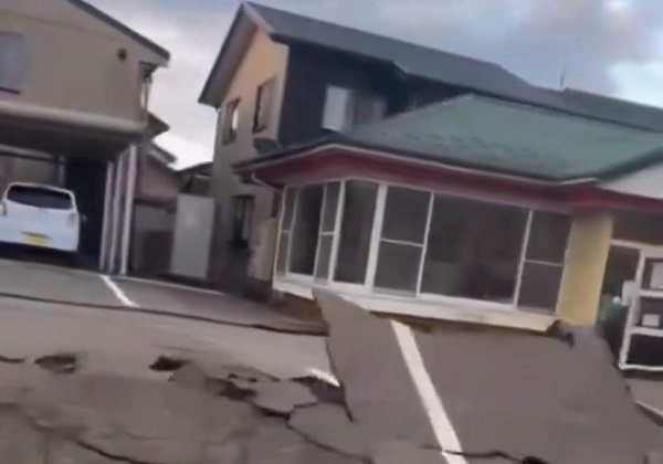  Rússia e Coreia do Sul emitem alerta de tsunami após terremotos no Japão