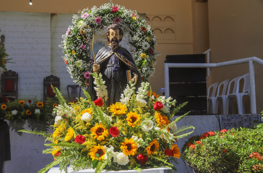  Lauro de Freitas inicia comemorações ao padroeiro da cidade, Santo Amaro de Ipitanga; confira programação religiosa