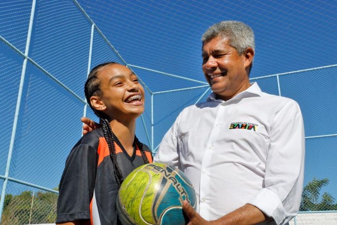  Escolas estaduais abertas nas férias: espaços permanentes de cidadania – por Jerônimo Rodrigues