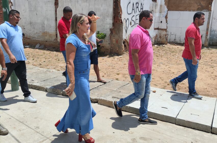  Inglid Leila, coordenadora do ‘Prefeitura em Ação’, acompanha de perto o projeto que chegou no Jardim Jaraguá, em Itinga; tendo o seu dia D no sábado (06)