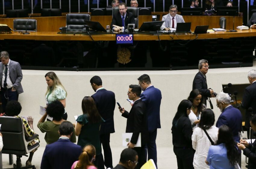  Deputados gastam mais de R$ 80 mi com propaganda em 2023