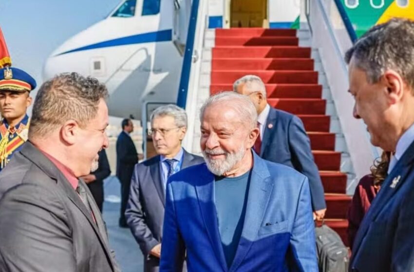  Lula desembarca no Cairo para tratar de guerra entre Israel e Hamas e assinar acordo na área de bioenergia