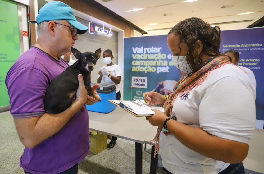  Prefeitura de Lauro de Freitas realiza vacinação antirrábica no Parque Shopping Bahia neste sábado (06)