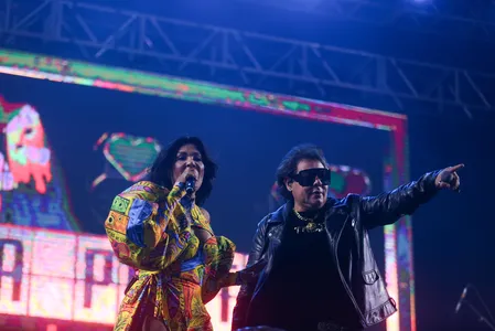  Cantores da Calcinha Preta celebram mais um show histórico em Salvador na Fenagro