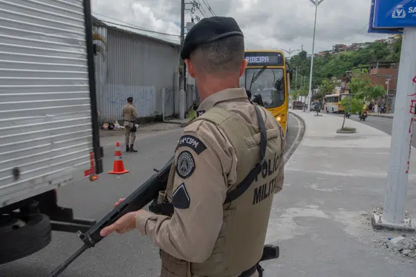  Polícia prende mais de 40 pessoas em 24h na Bahia