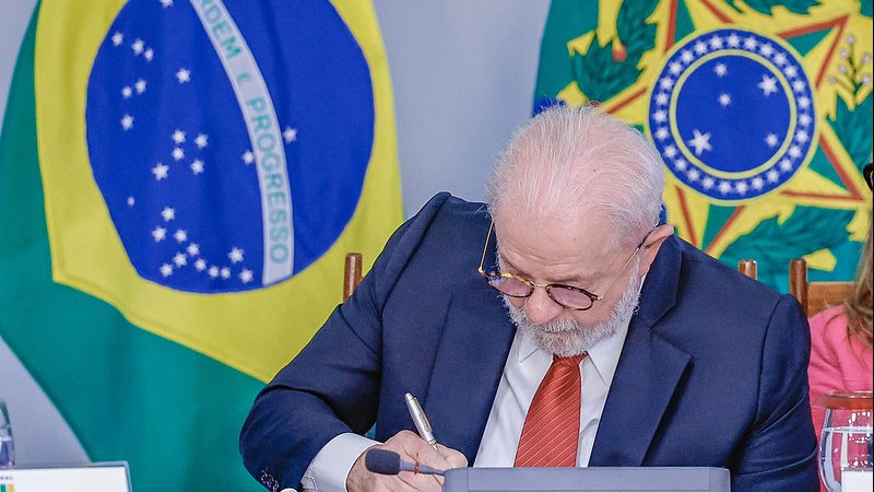  Lula dá férias para oito ministros; saiba mais