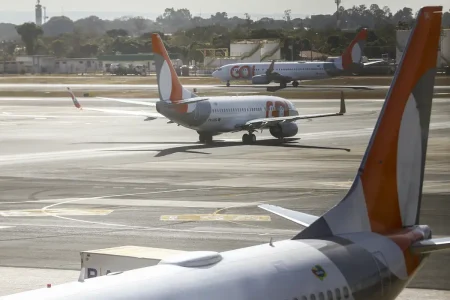  Azul e Gol assinam acordo para avaliar fusão entre as aéreas