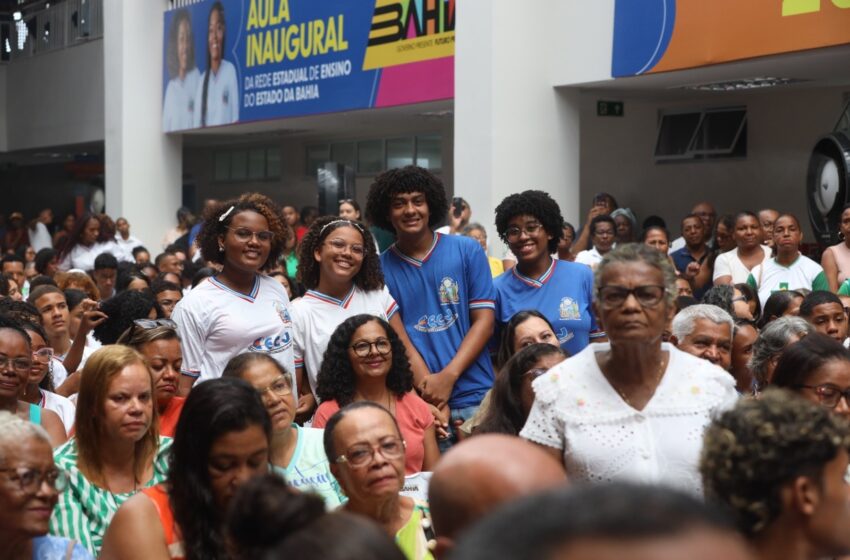  Em Conceição do Jacuípe, início do ano letivo 2025 da rede estadual é marcado por entrega de escola de tempo integral, ônibus escolar e anúncios para a educação