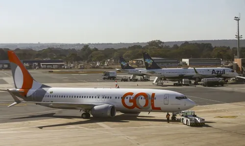  Avião de grande porte colide com viatura no aeroporto do Galeão