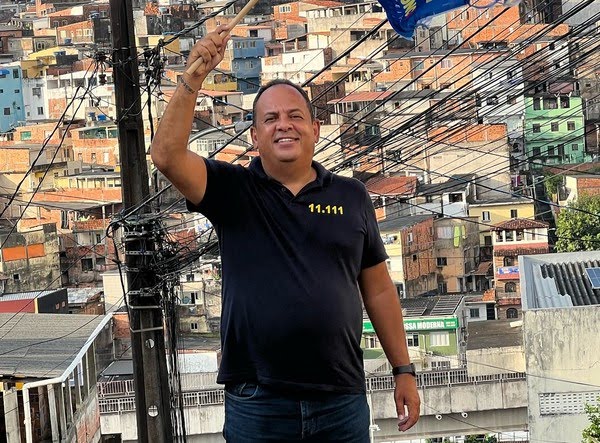  Vereador Jorge Araújo, o mais votado de Salvador, tem celular furtado durante o Carnaval