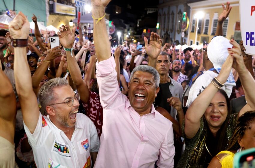  Pelourinho pausa Carnaval para assistir premiação de “Ainda Estou Aqui” no Oscar 2025