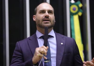  Câmara perde a presença da família Bolsonaro após 34 anos, com a licença de Eduardo para residir nos EUA