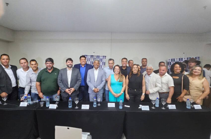  Governador diz que o PDT é a “carta importante” que faltava no “baralho” e recebe apoio de prefeitos da sigla que estavam na oposição