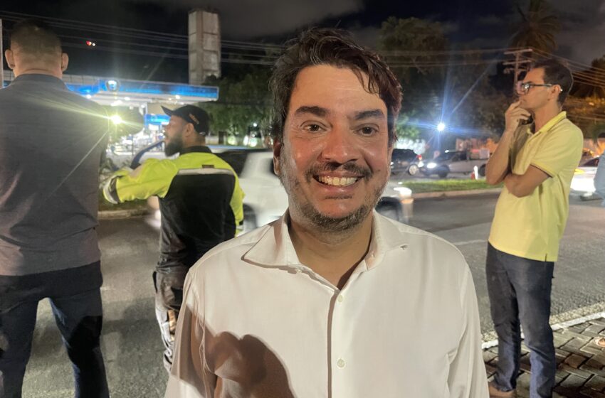 “Um momento de alegria. Mais uma iniciativa importante da prefeitura, que é o programa Banho de Luz’, afirma deputado Pedro Tavares