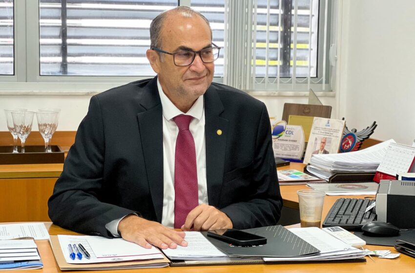Deputado Hassan solicita ao governo do estado a construção de um estádio em Bom Jesus da Serra