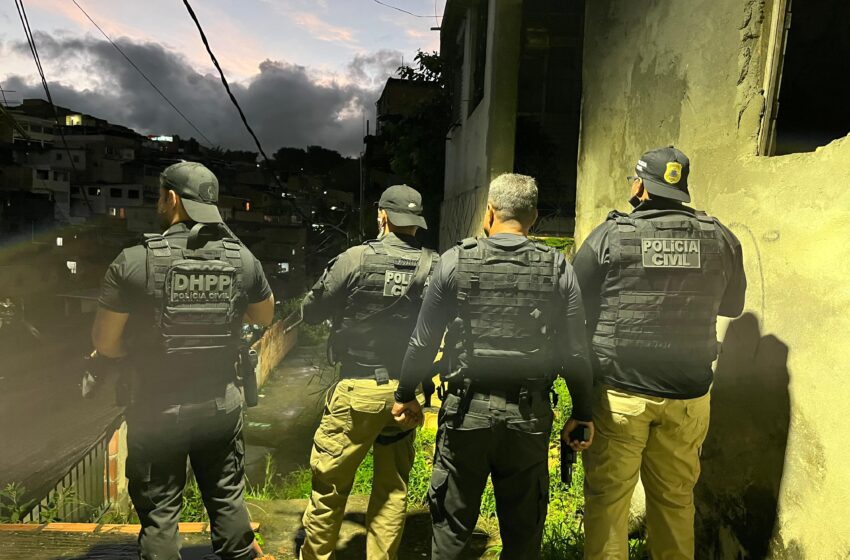Val Bandeira e mais oito criminosos são alcançados na Operação Muralha