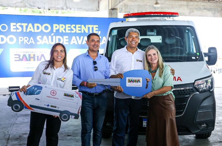 Ivana Bastos participa de entrega de 72 veículos para a saúde e garante ambulâncias para Malhada de Pedras e Pindaí