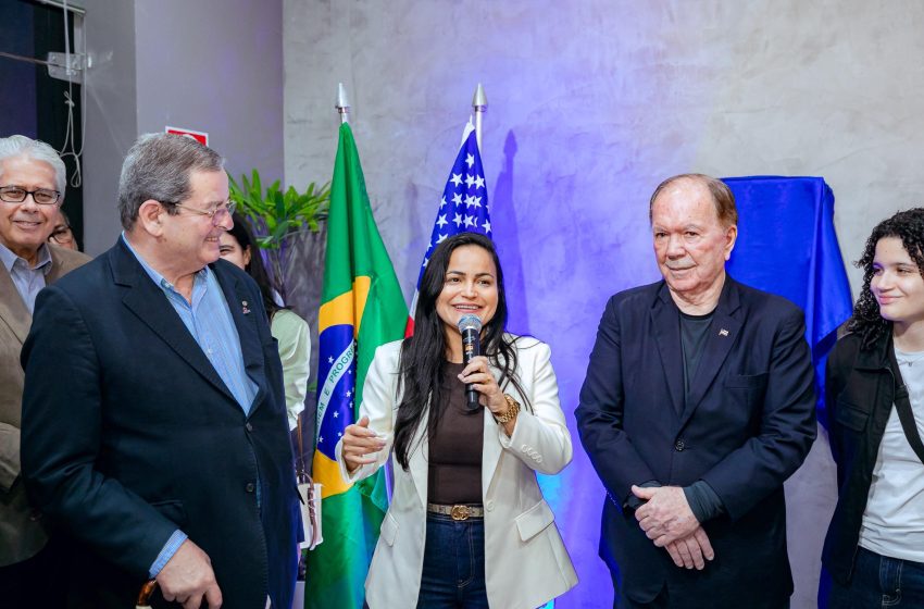 Débora Regis celebra inauguração da ACBEU em Lauro de Freitas e anuncia parceria para fortalecer educação pública