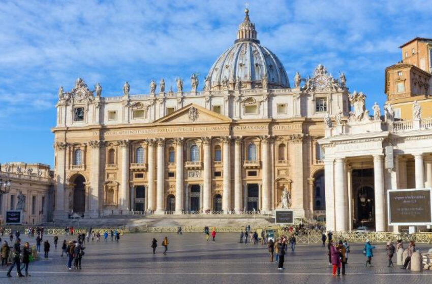 Igreja Católica inicia processo para eleger novo Papa