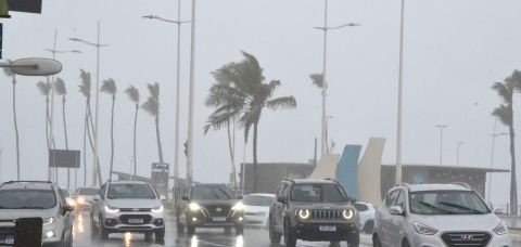 Nova frente fria intensificará chuvas em Salvador e eleva riscos de deslizamentos