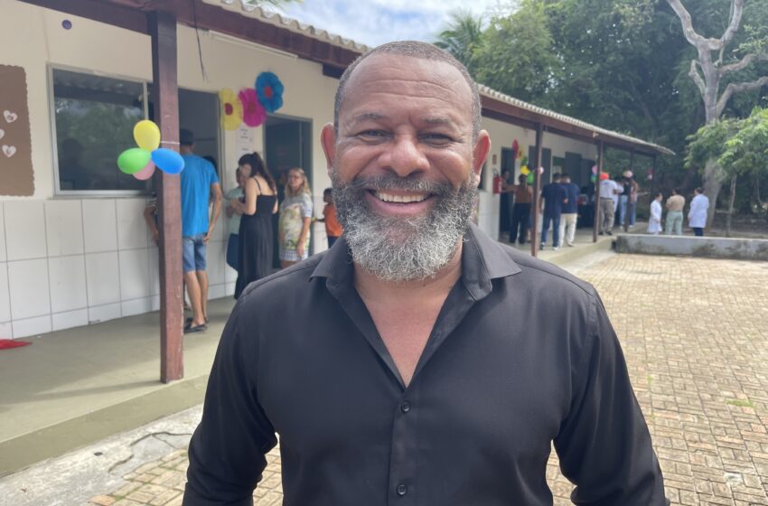 Presidente da Câmara de Lauro de Freitas destaca papel da escola na integração das famílias durante o Dia D