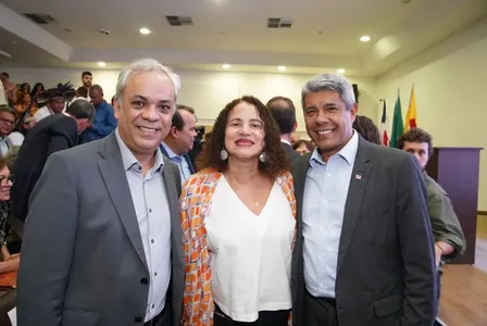 Jerônimo e ministra Luciana Santos anunciam R$ 67 milhões para popularizar ciência nas escolas da Bahia